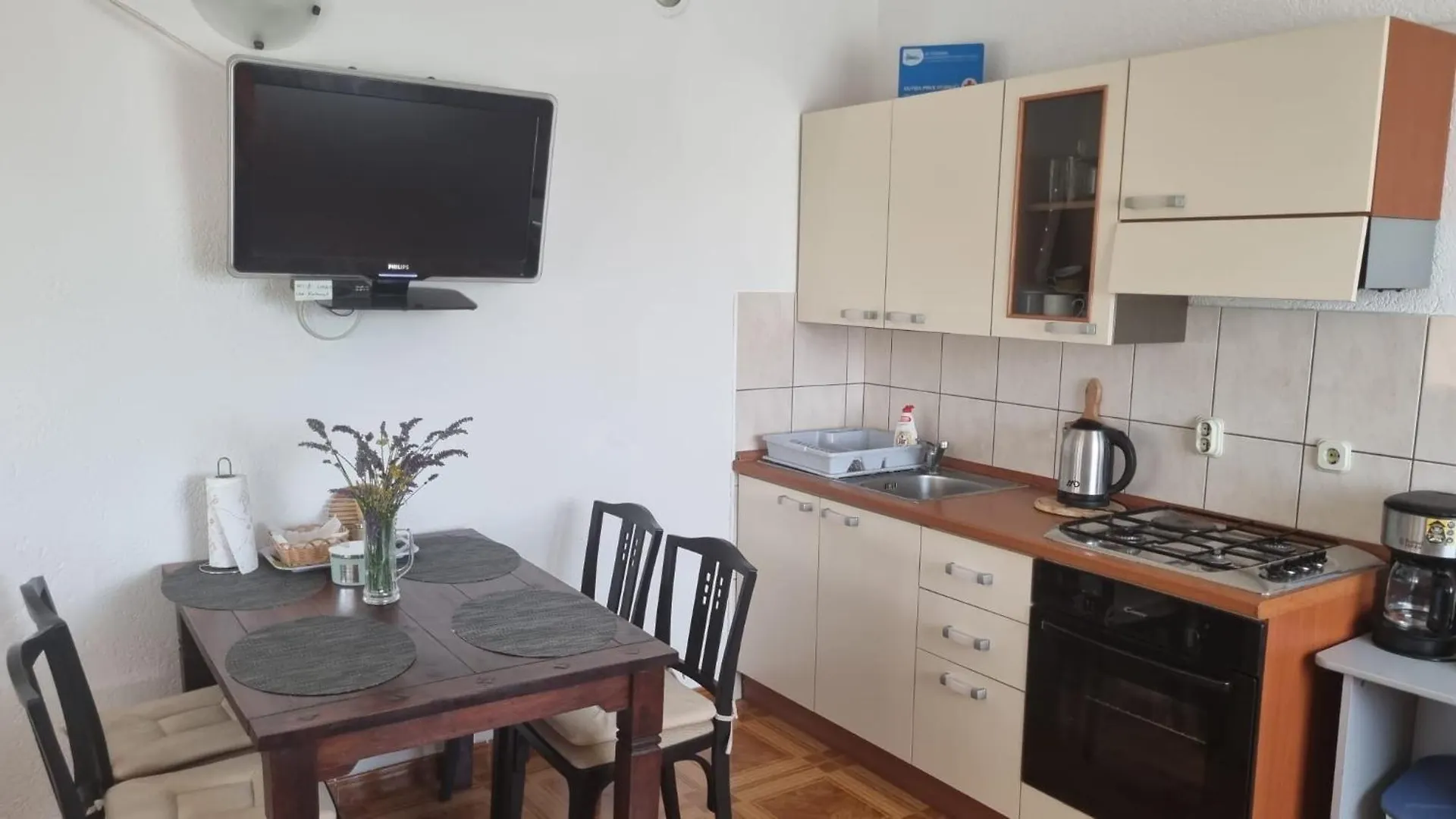 Apartment Apartmani Anna Vir