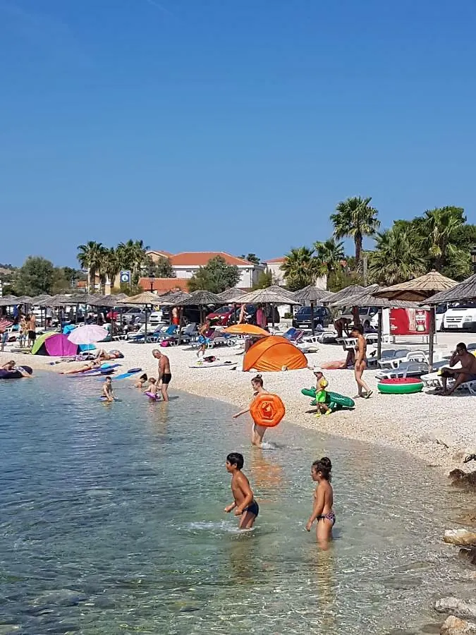 Apartmani Anna Vir